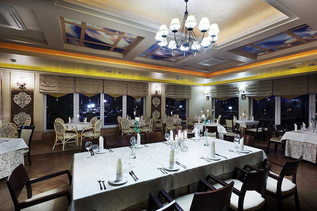 Papuga Park Hotel Wellness Marrakesz & Spa ビエルスコ・ビアバ エクステリア 写真